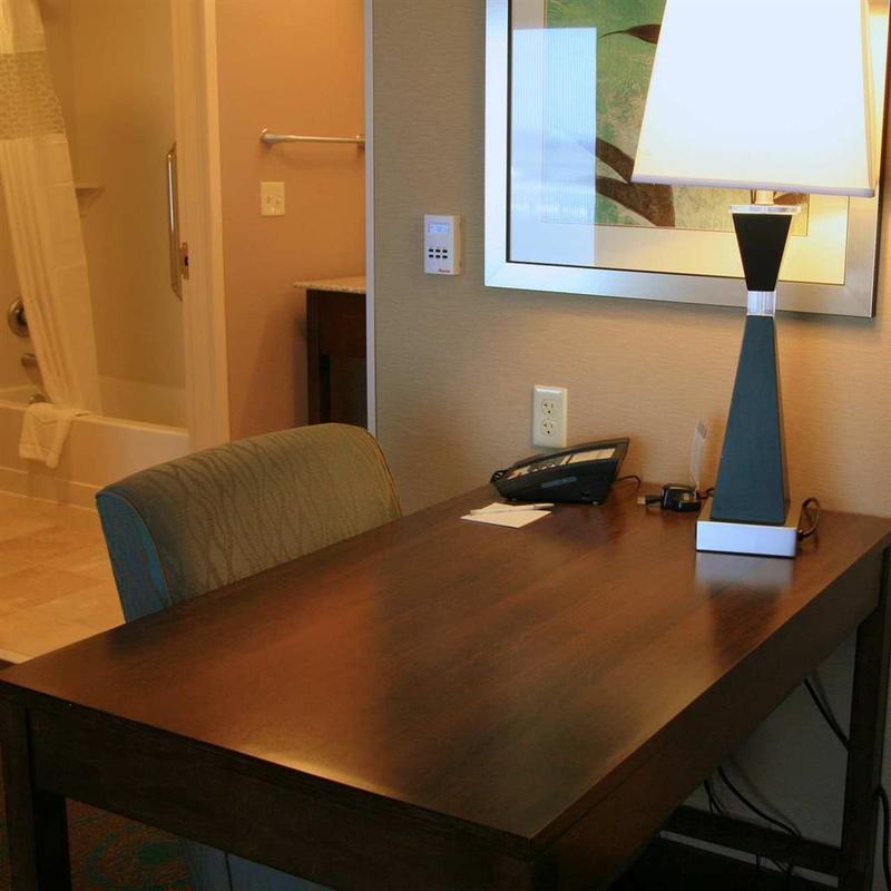 Hampton Inn And Suites - Lincoln Northeast Room photo
